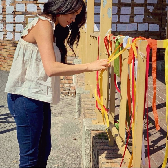 DL1961 ‘Emma’ Power Denim Legging in “Penn” Wash Size 25 - Picture 13 of 13